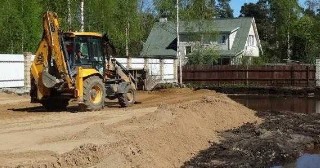 Отсыпка грунта Керчь, цена от 210 руб.